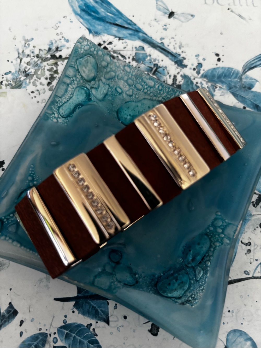 vintage multi-strand leather expansion bracelet accented with alternating silver